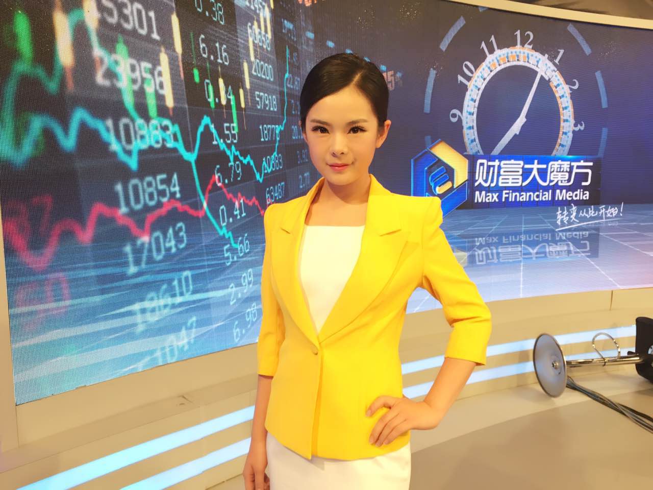 光华通讯社主持人、记者赵净