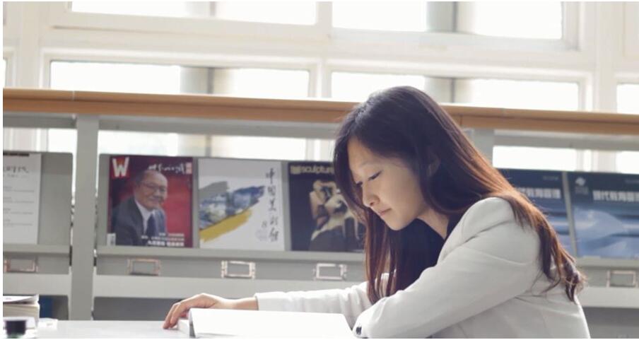 光华通讯社主持人冯若琳