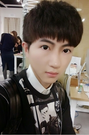 光华通讯社主持人韩煦